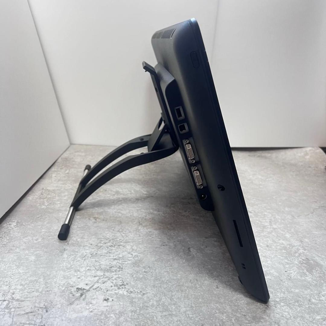 【美品】Wacom ワコム　液晶タブレット DTK-2451/G