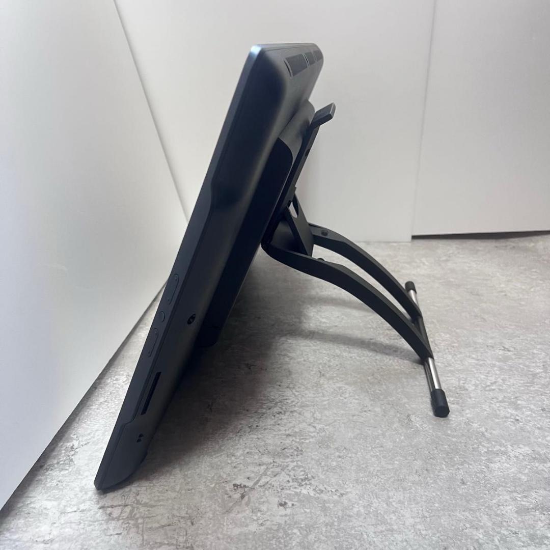 【美品】Wacom ワコム　液晶タブレット DTK-2451/G