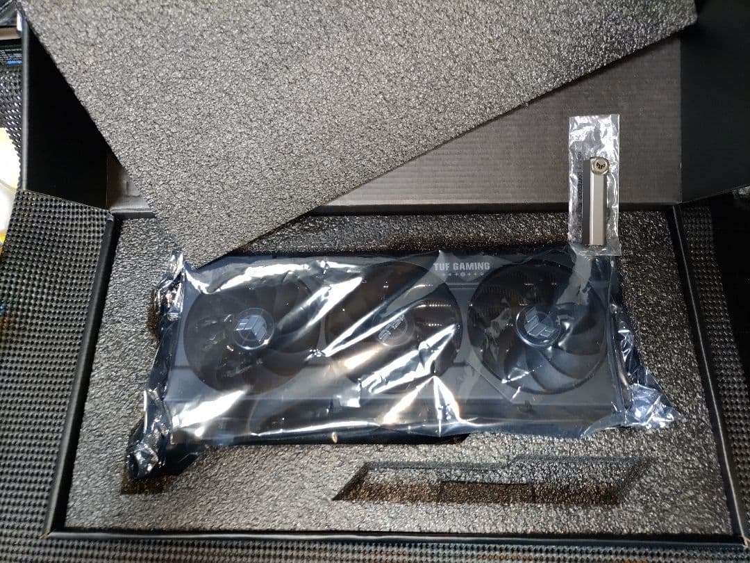 グラフィックボード・グラボ・ビデオカード ASUS GEFORCE TUF-RTX4070-O12G-GAMING