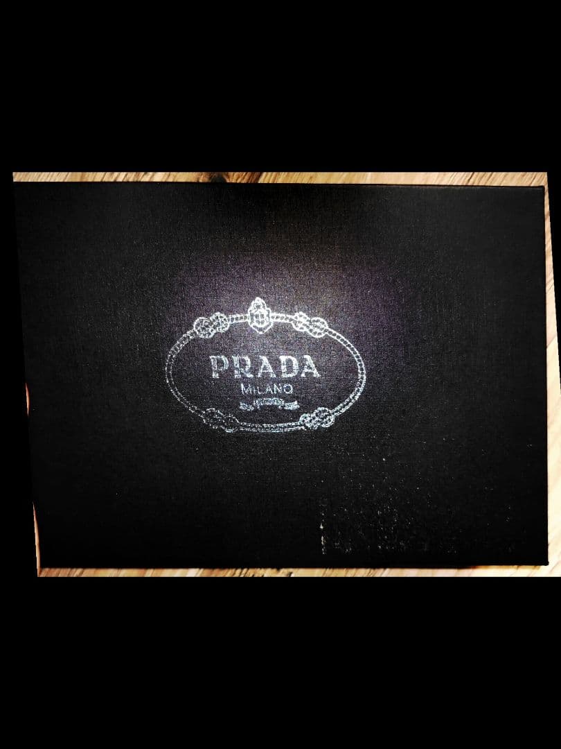 PRADAショルダーバック