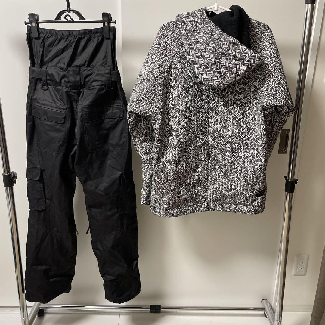 O'NEILL スノーボード　スキー　スノボウェア　セットアップ上下　男女兼用
