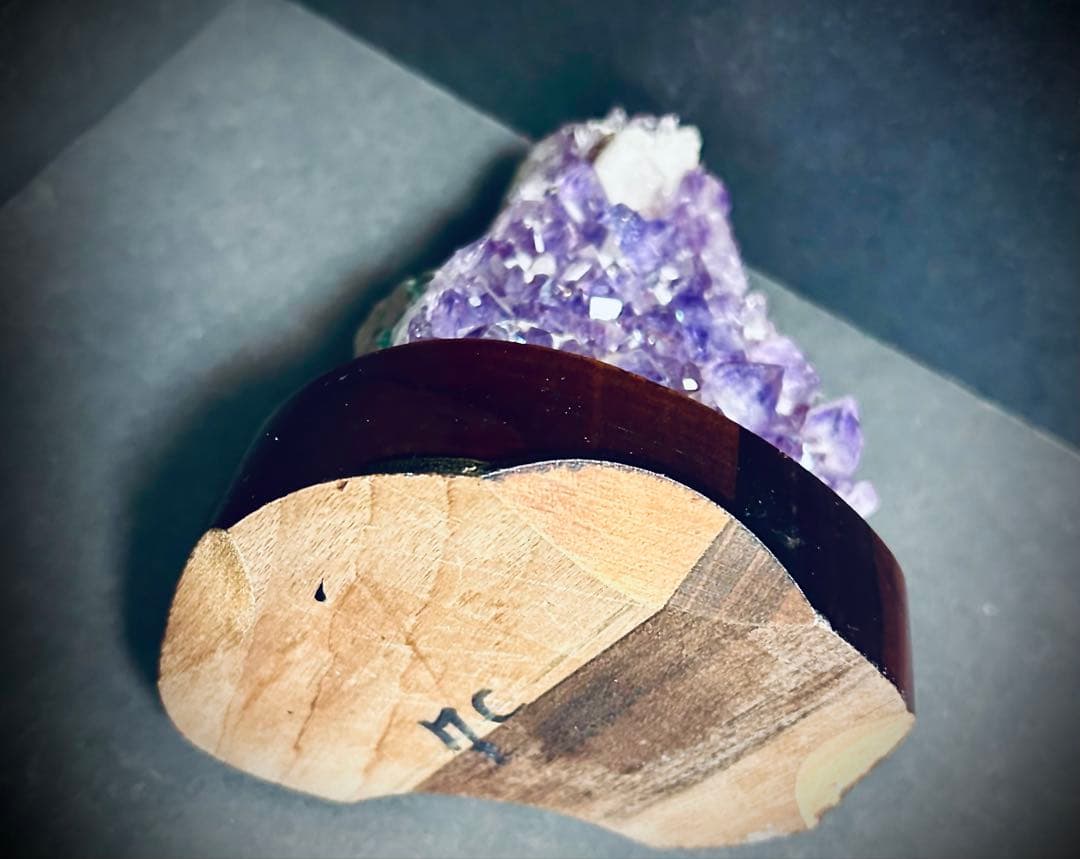 一点物 ファントムアメジストクラスター（紫水晶） 台座付き