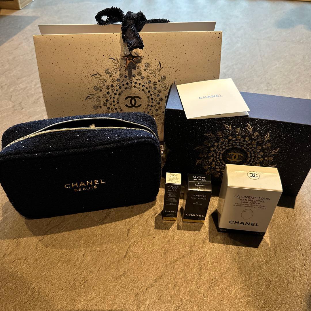CHANEL ポーチ付 クリスマス コフレ 2025 リップ&ネイルセット