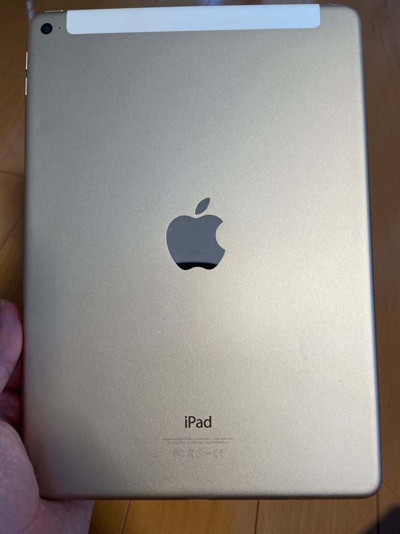 iPad Air 2 (128GB) GOLDWiFi +セルラー（AU)