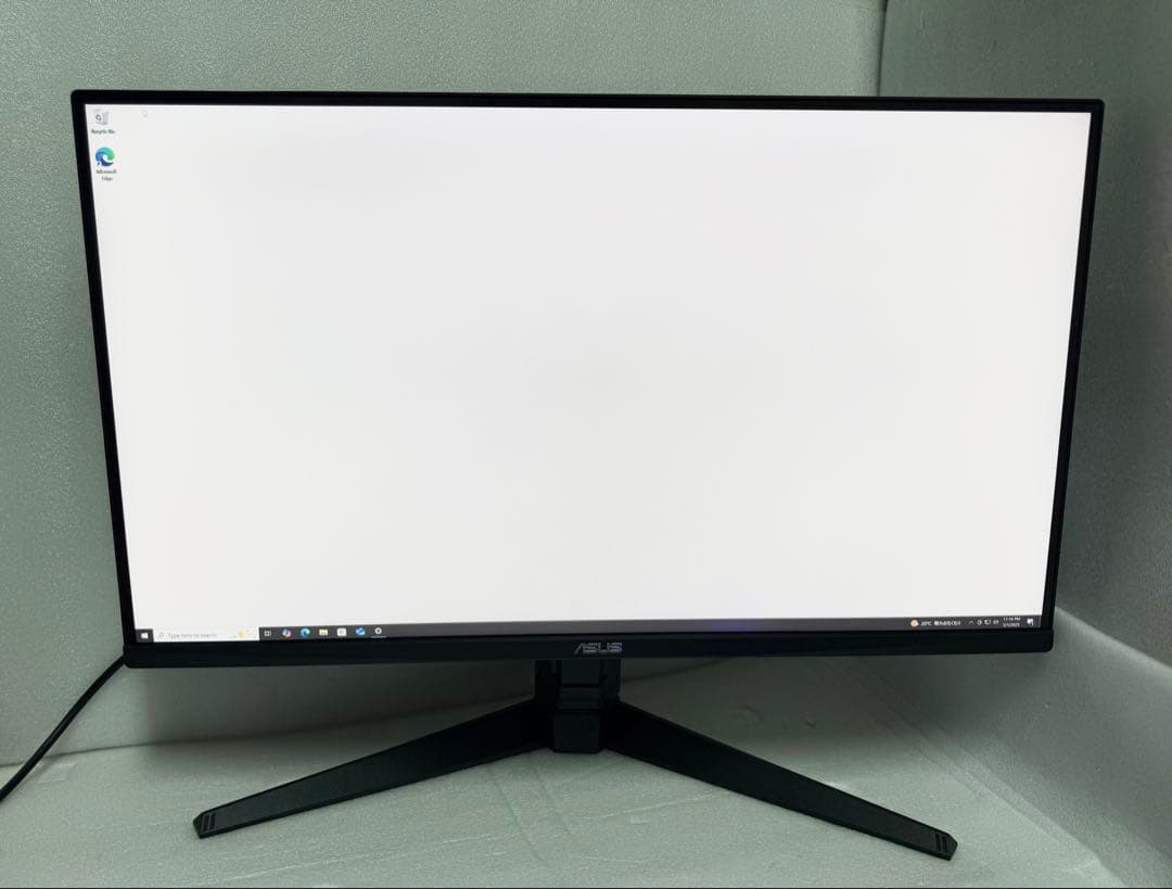 Asus Tuf Gaming 28インチ4K 144Hz中古品