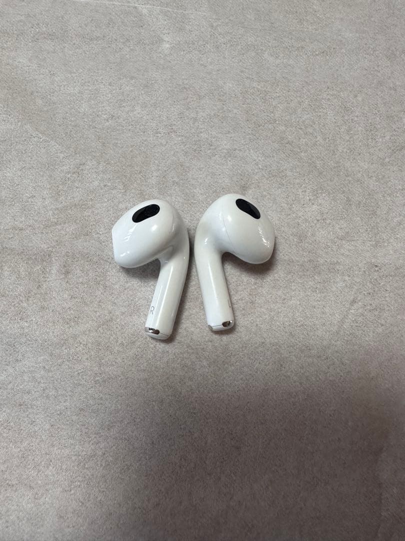 AirPods第三世代 ホワイト 左右