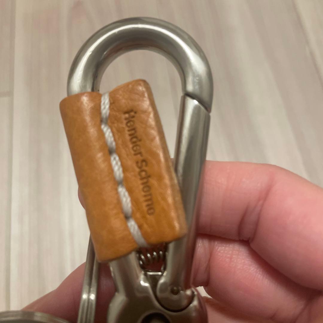 美品Hender Schemaエンダースキーマカラビナ型キーホルダー