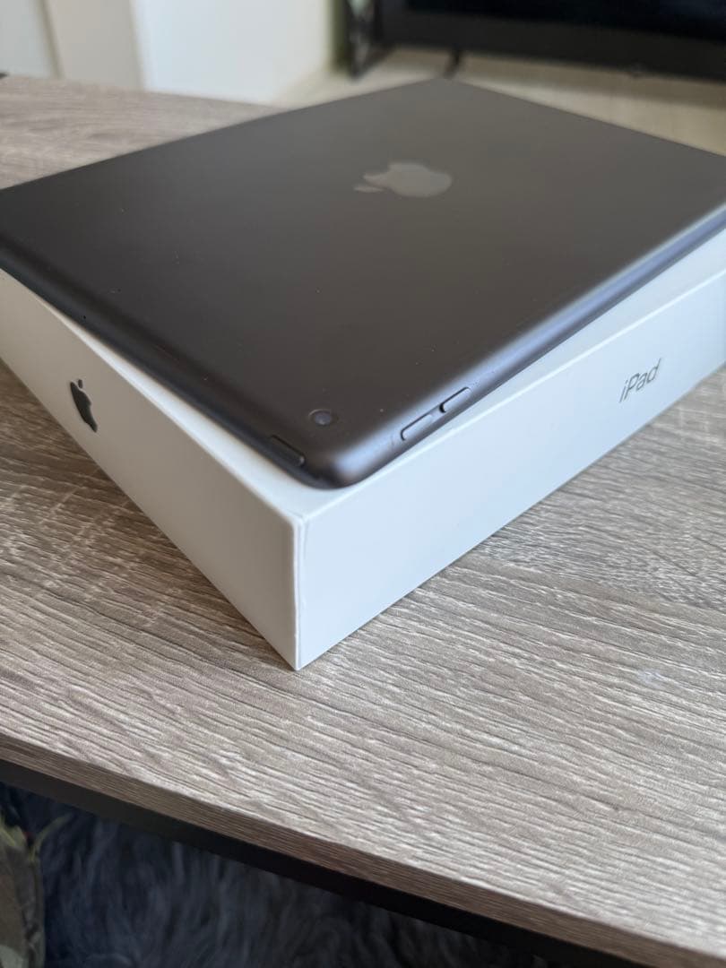 美品iPad 第7世代 10.2インチ 32GB WiFi スペースグレー