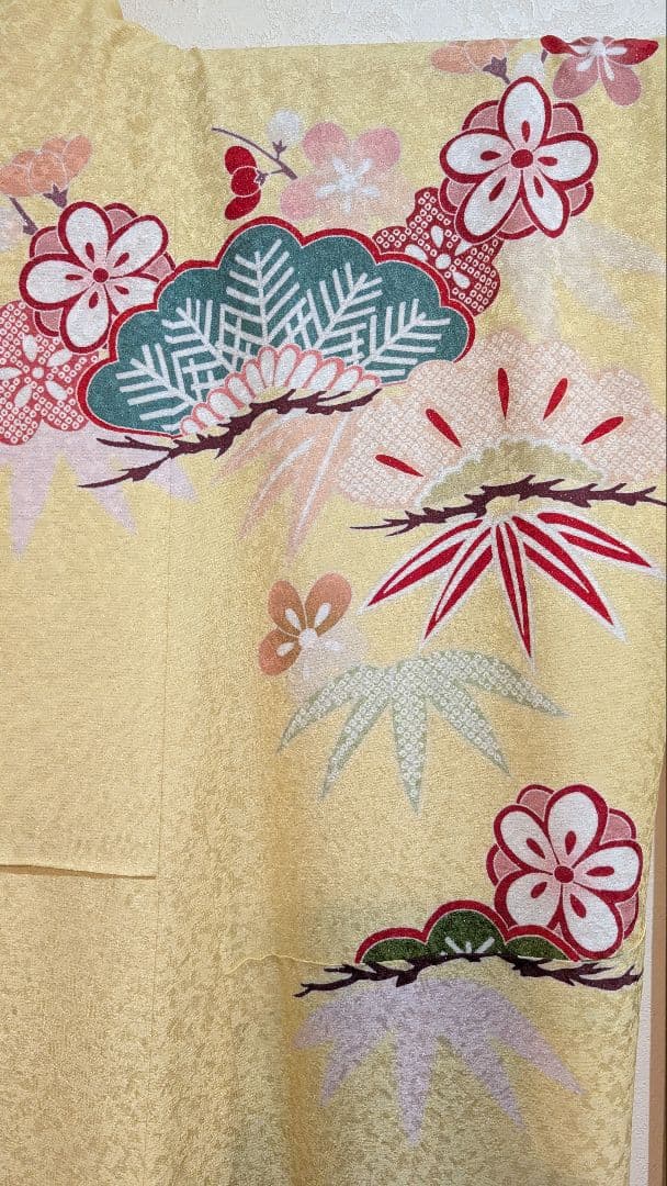 【美品】振袖 花柄 黄色•古典柄 Lサイズ