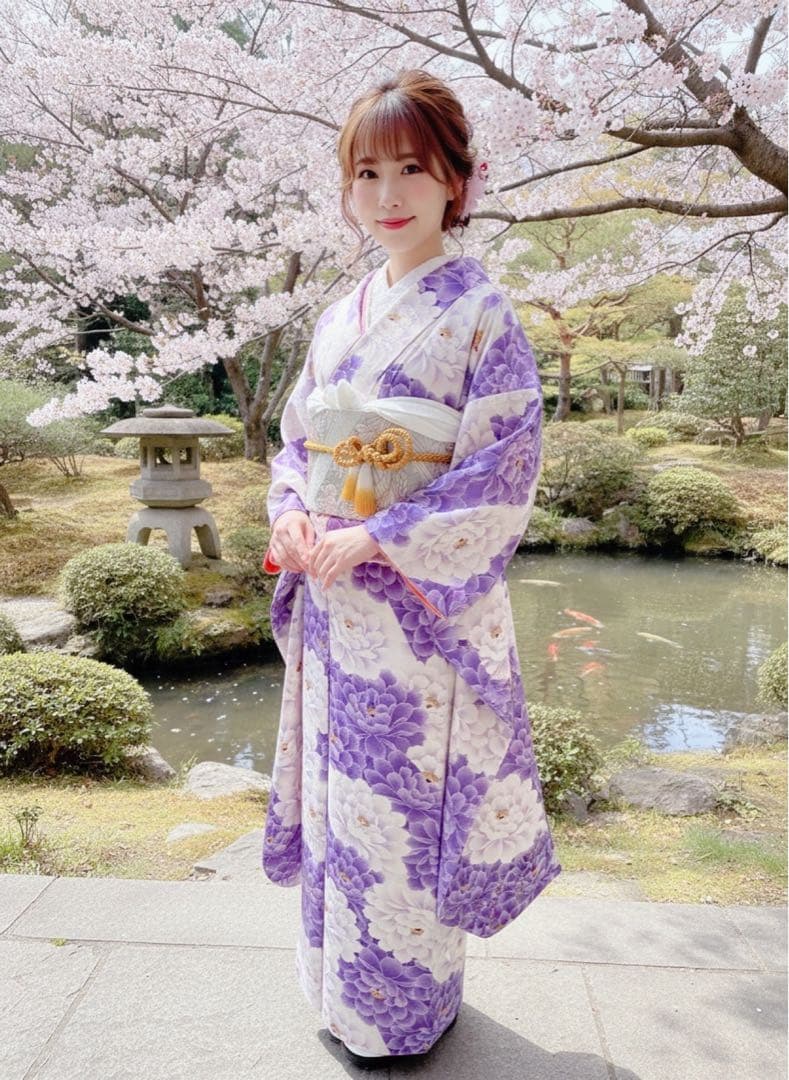 正絹振袖フルセット　牡丹　紫　淡い色　大輪花柄　成人式