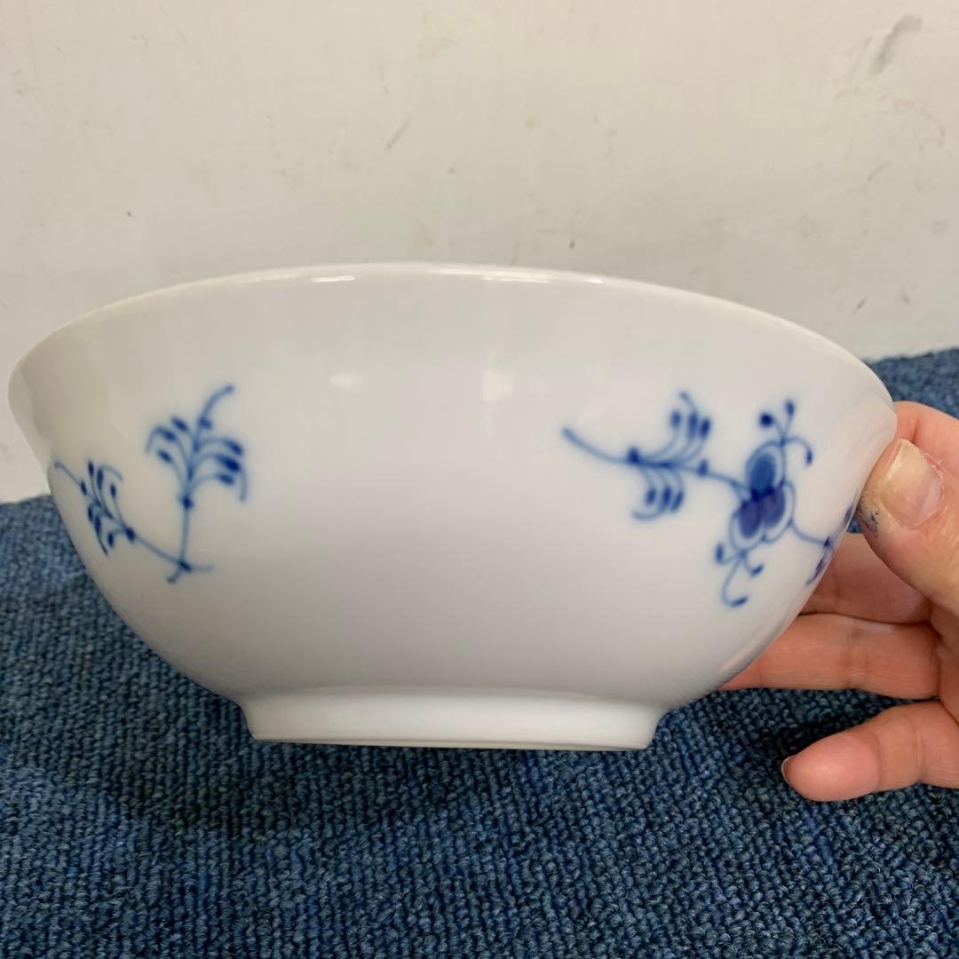 4 ロイヤルコペンハーゲン ブルーフルーテッドプレイン ボウル　15.5センチ