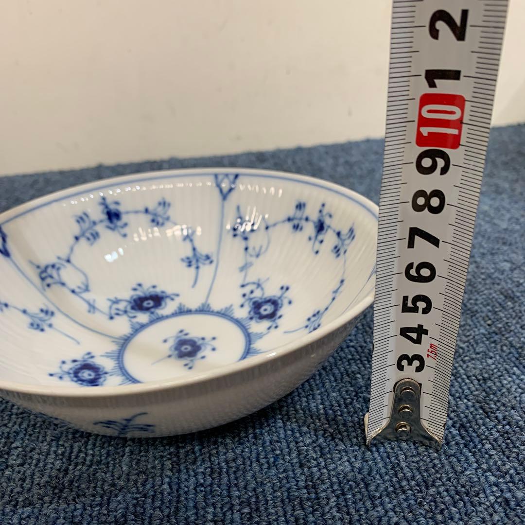 4 ロイヤルコペンハーゲン ブルーフルーテッドプレイン ボウル　15.5センチ