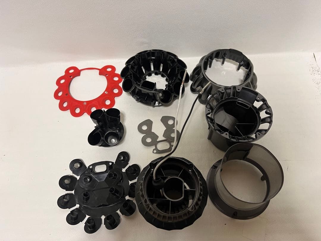 【春日氏】動作品ダイソンコードレス掃除機 dyson sv14 V11