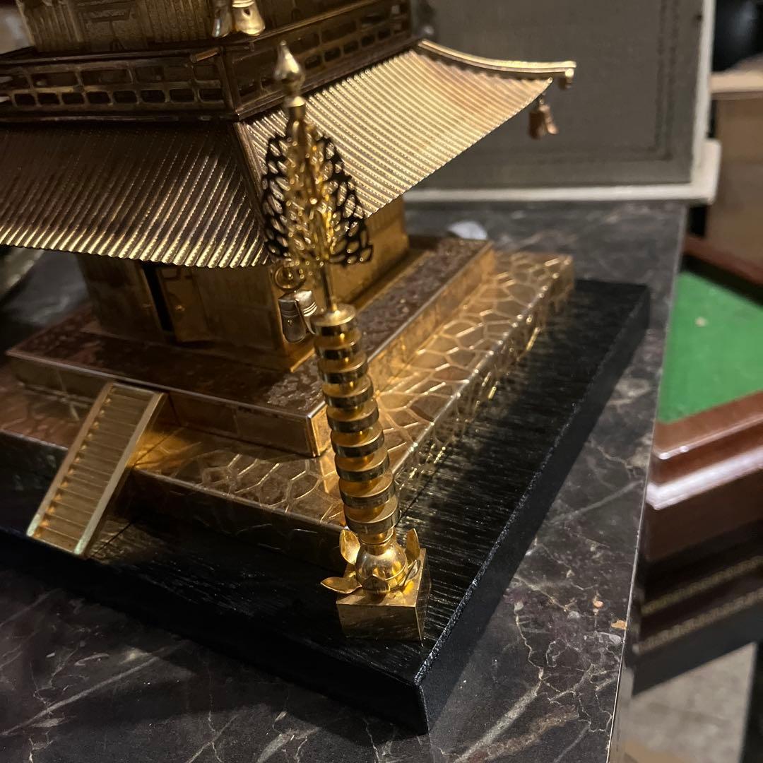 高岡銅器五重の塔、五重の塔、金の五重の塔、金色五重の塔、鉄製に金