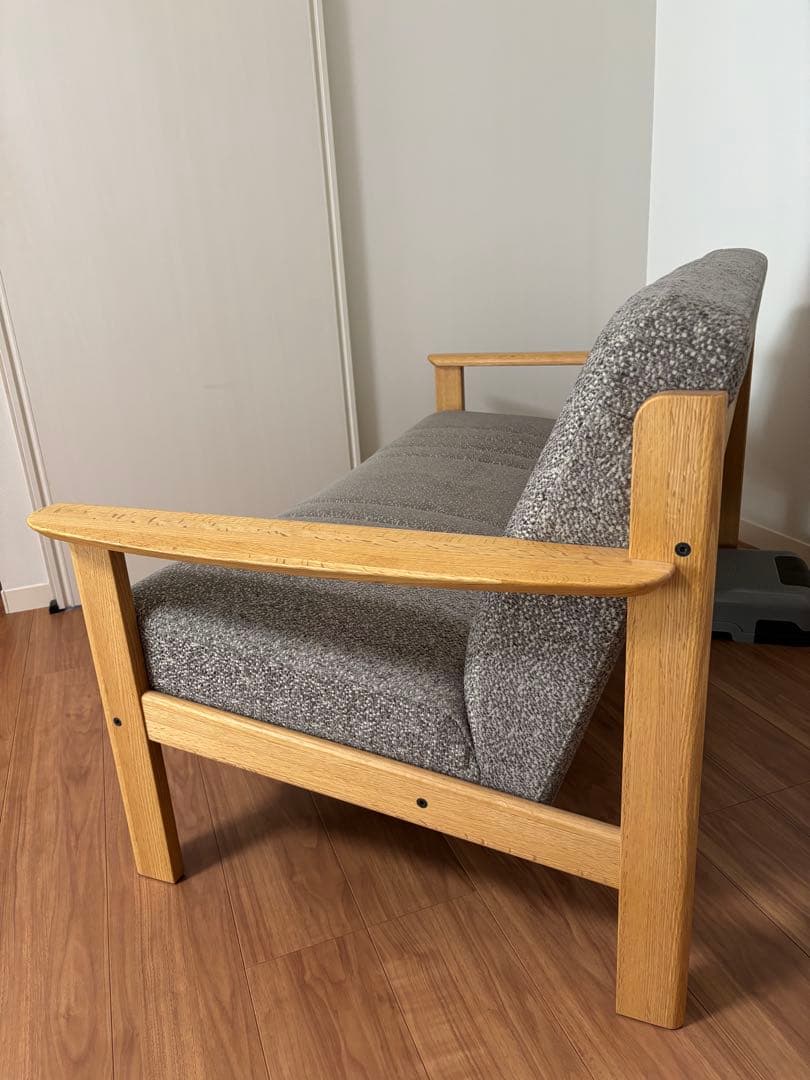 カリモク　2人掛けソファ　グレー　布張り