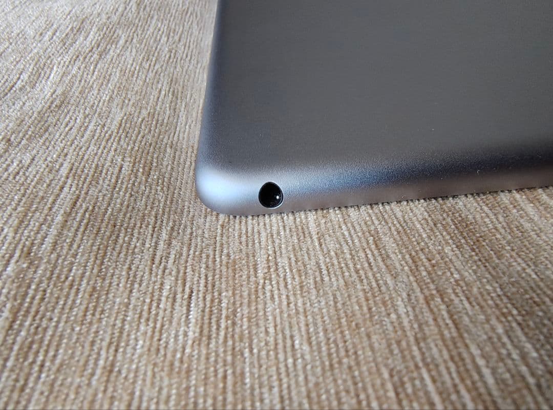 iPad 第6世代 128GB WiFiモデル スペースグレイ 美品