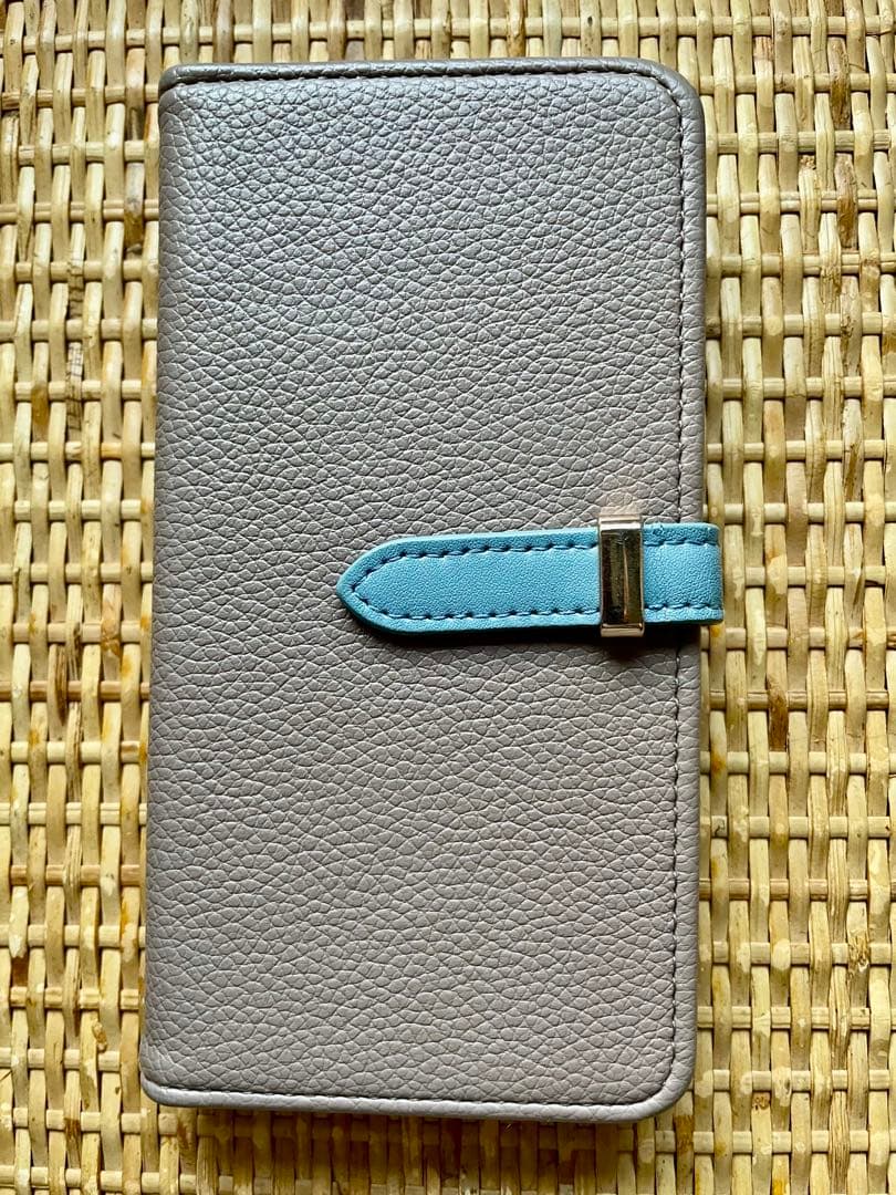 Apple iPhone 8 シルバー　simフリ－