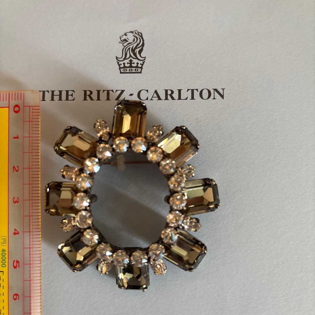 ☆ フォクシー　ブローチ☆ (ワケあり)