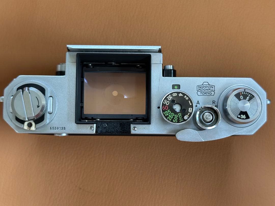 Nikon F アイレベル ボディ（前期型 ）、レンズ35mm 、135mm