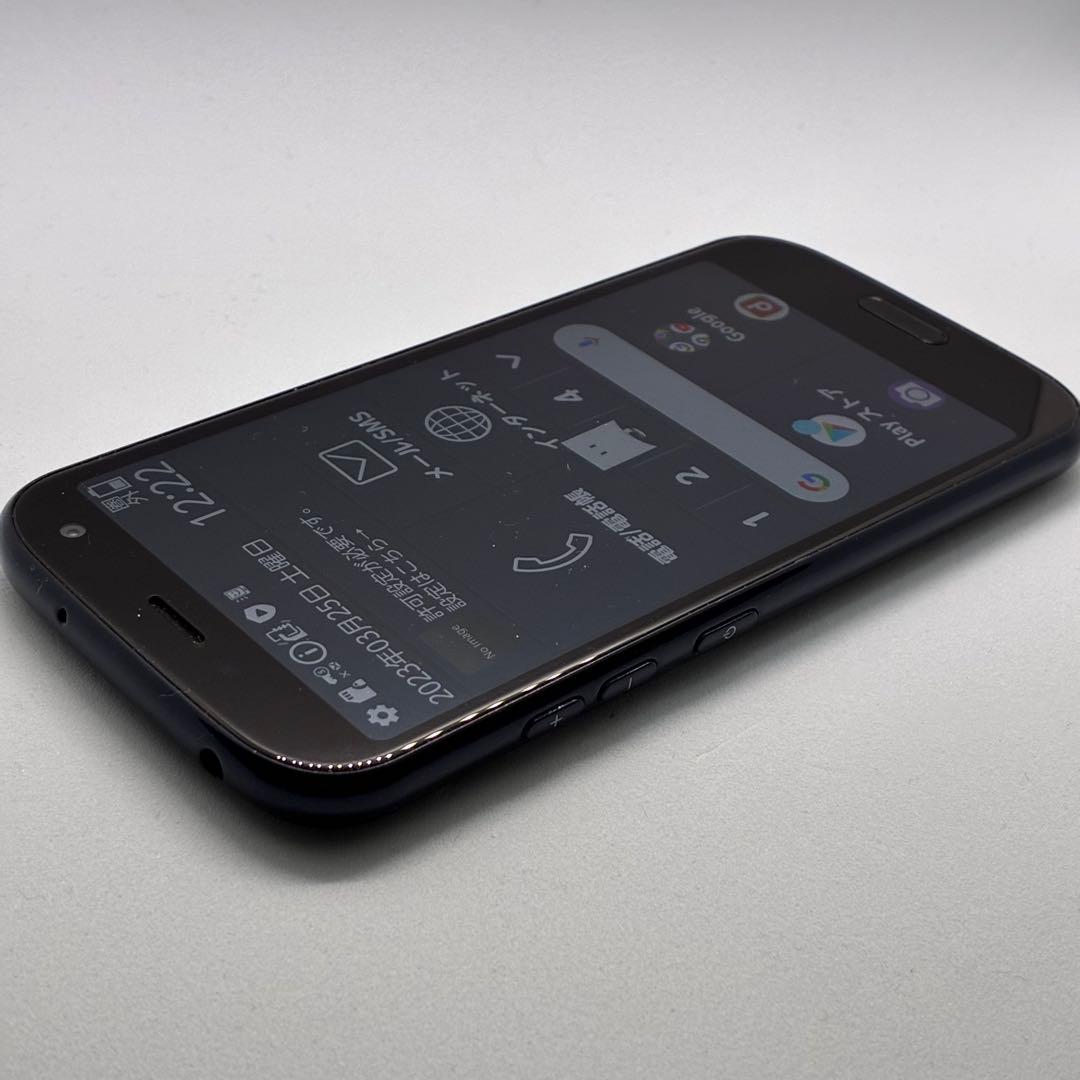 yy11000 超美品　docomo らくらくスマートフォン　F-52B