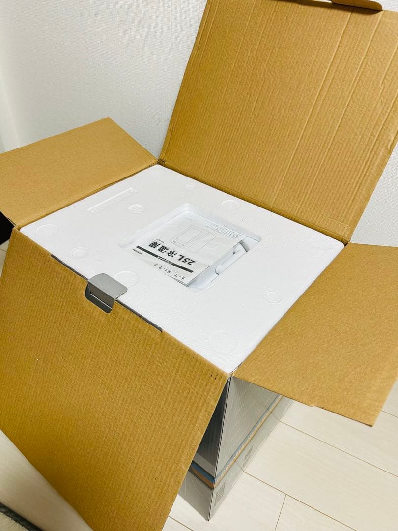 VS-404WH/8K 冷温庫 25L VERSOS ベルソス