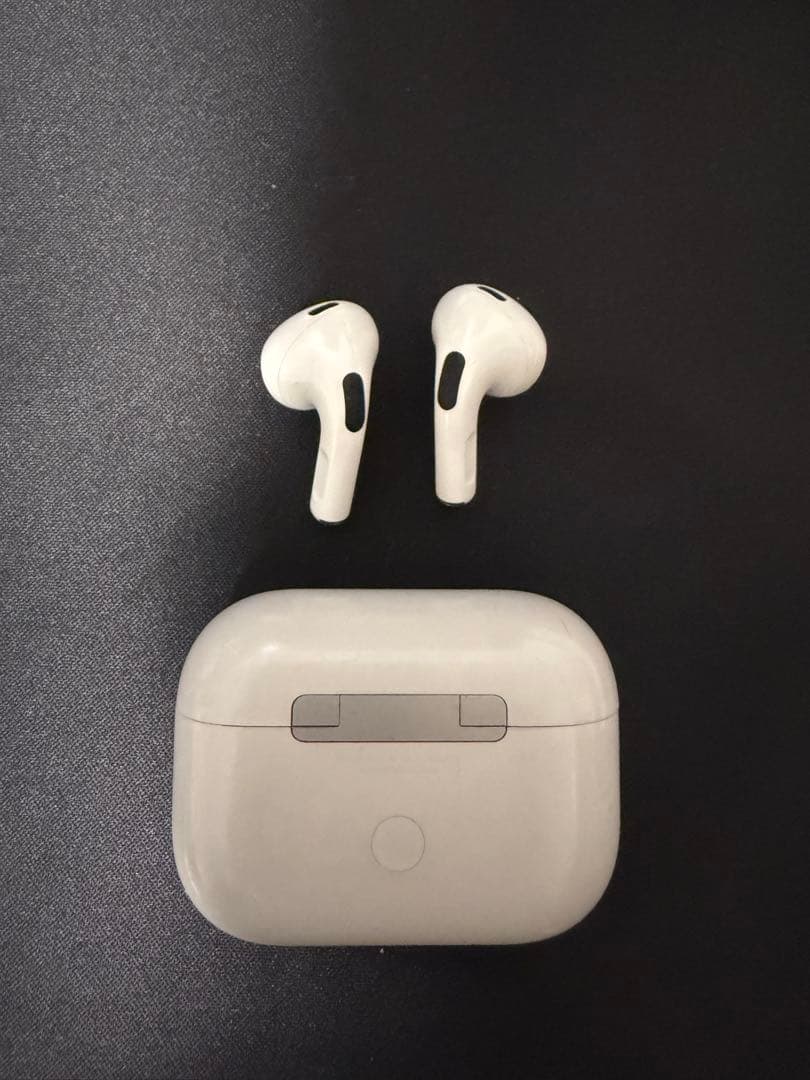 モ*ジ様 AirPods pro2本体 ホワイト イヤーチップ付き