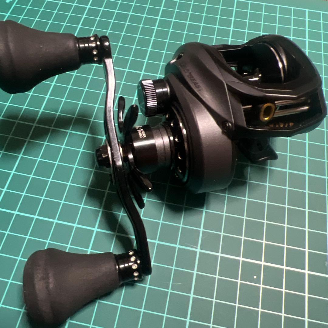 レボ　ビースト　40