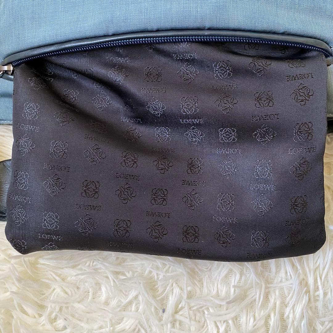 ロエベ ショルダーバック レザー