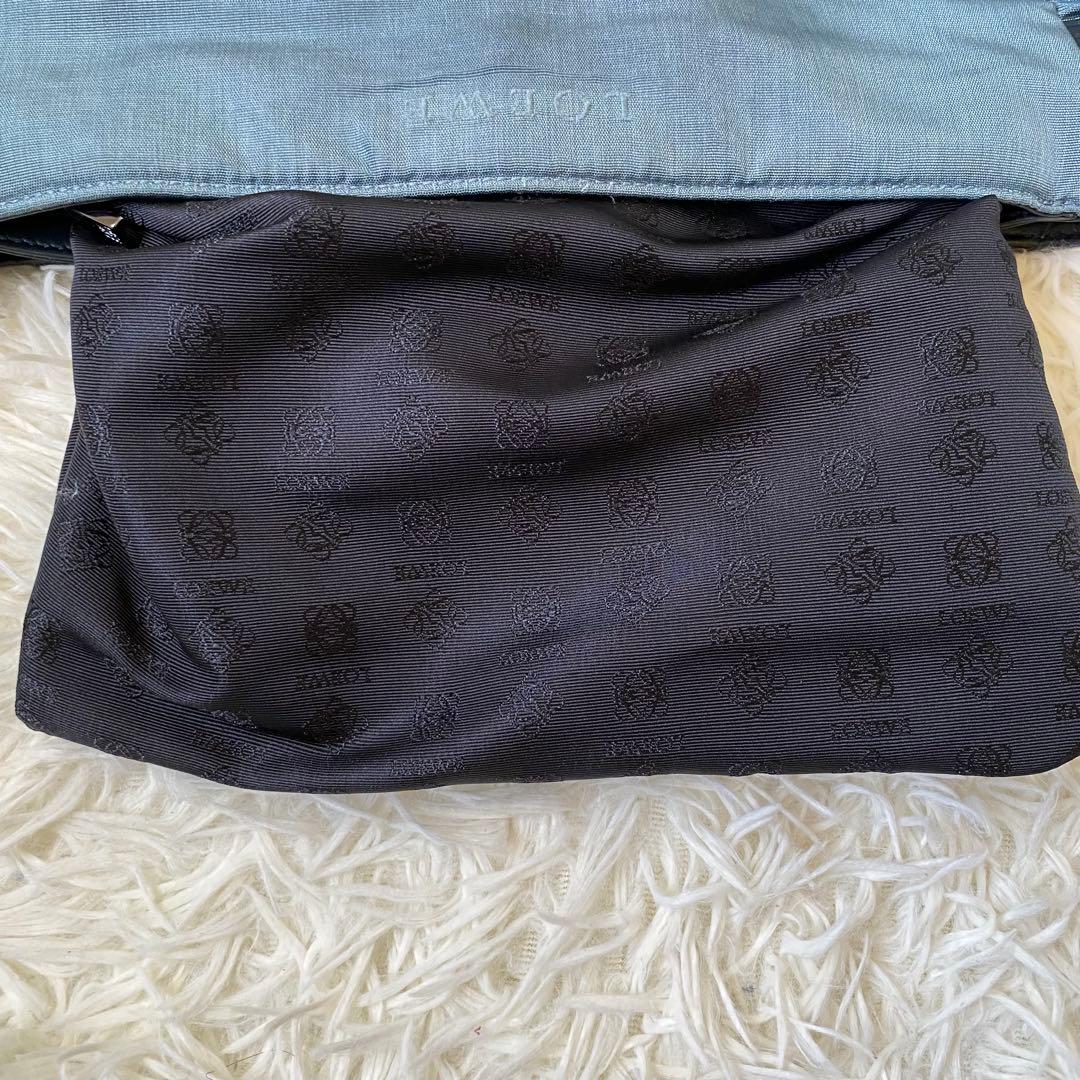 ロエベ ショルダーバック レザー