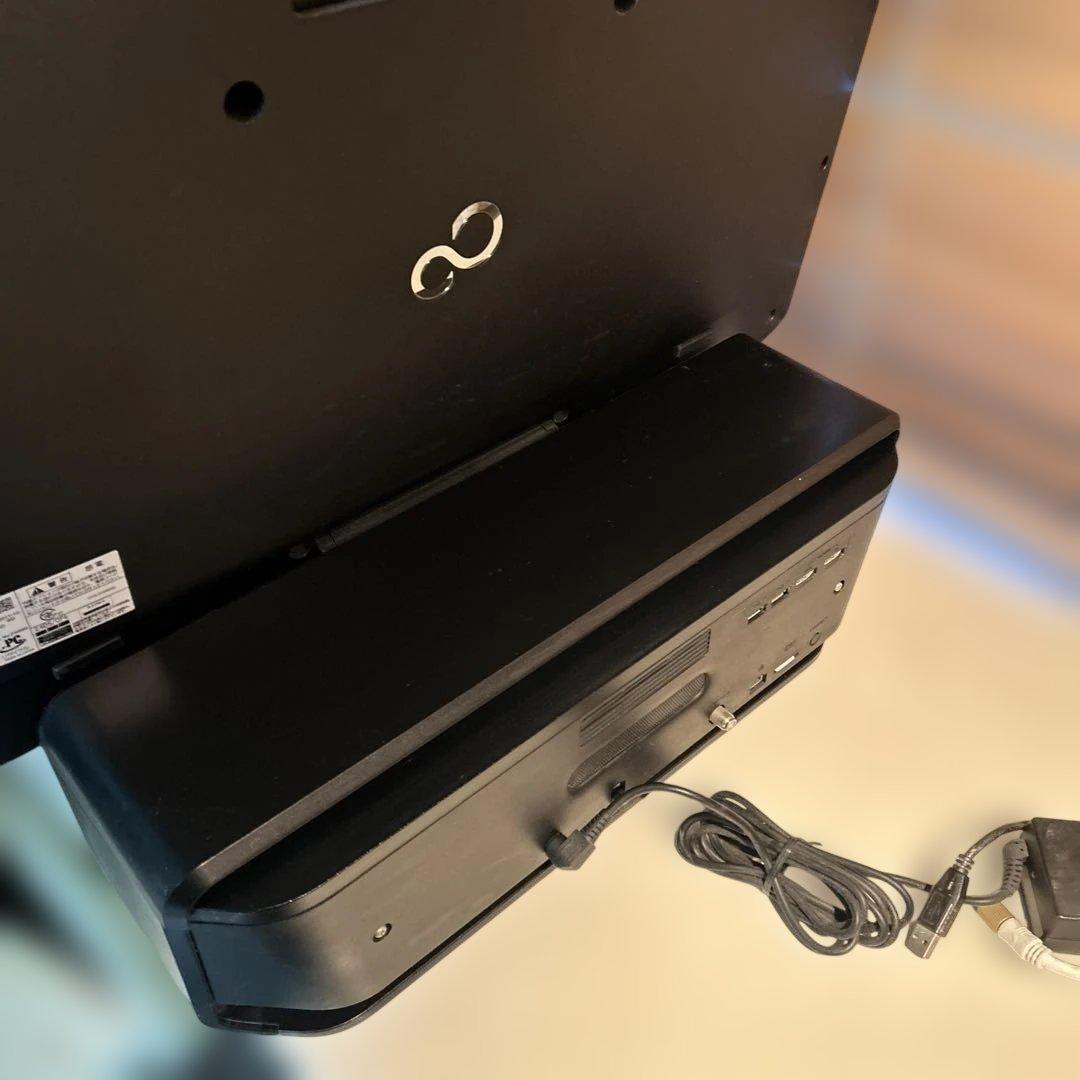 FUJITSU 富士通　FMVF90B2B 一体型パソコン　初期化済み