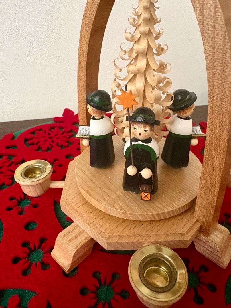 ケーテウォルファルト　クリスマス　聖歌隊　ピラミッド