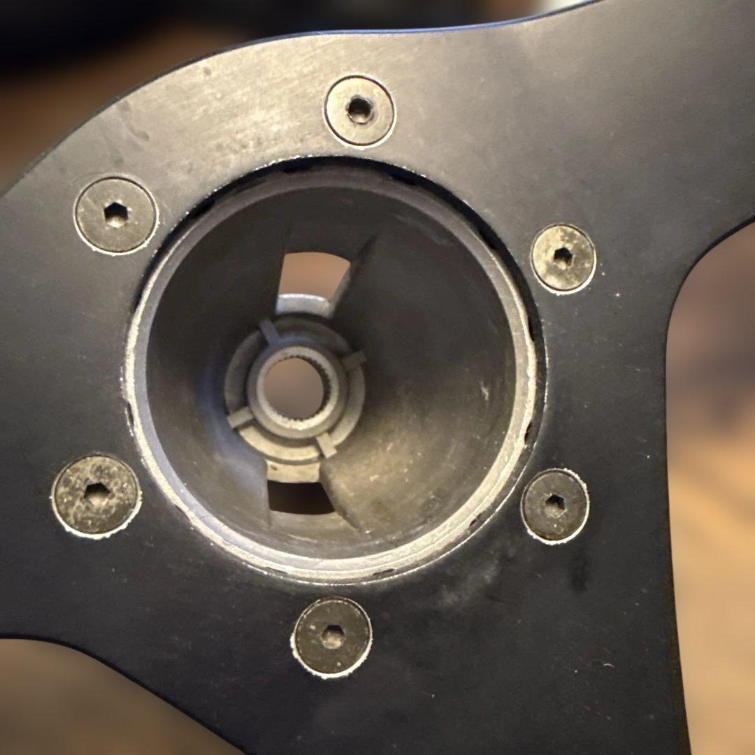 ナルデイ ステアリング 革