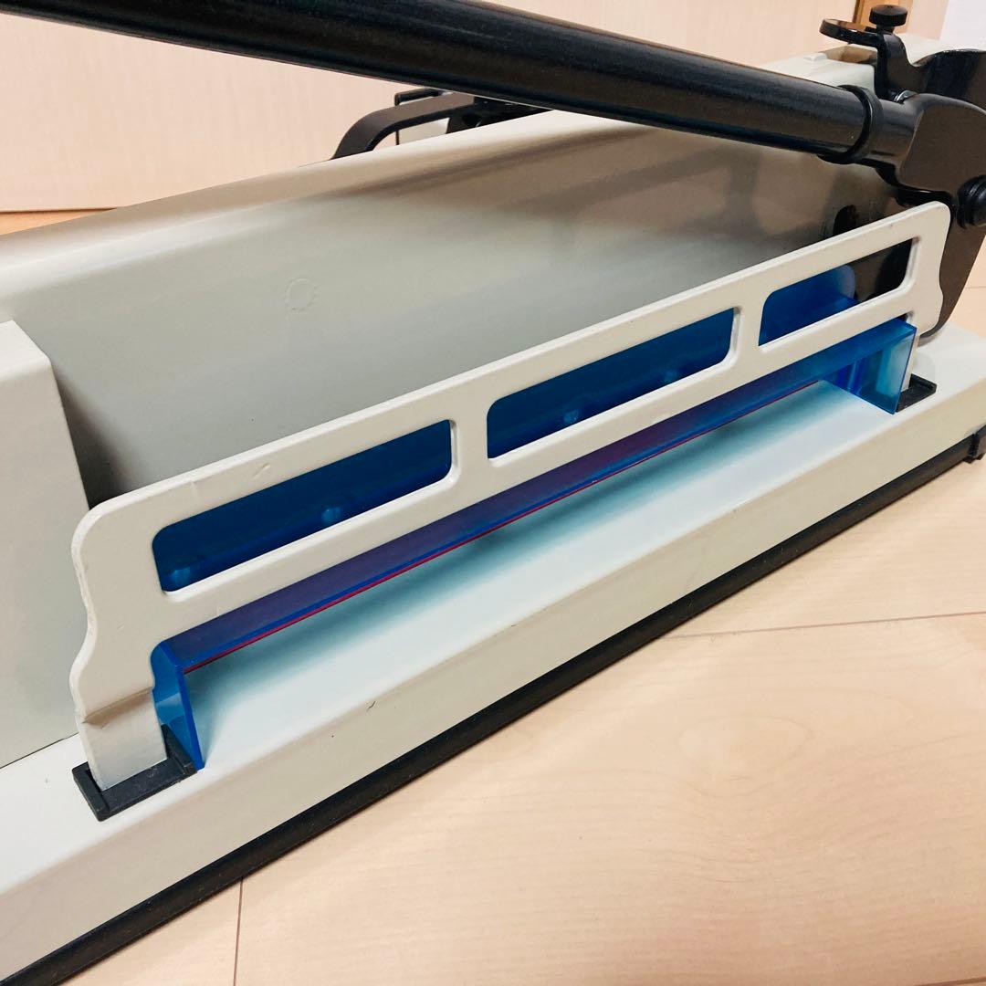 【極美品】ダイシン商事 大型裁断機 DS-858A4 業務用 ペーパーカッター