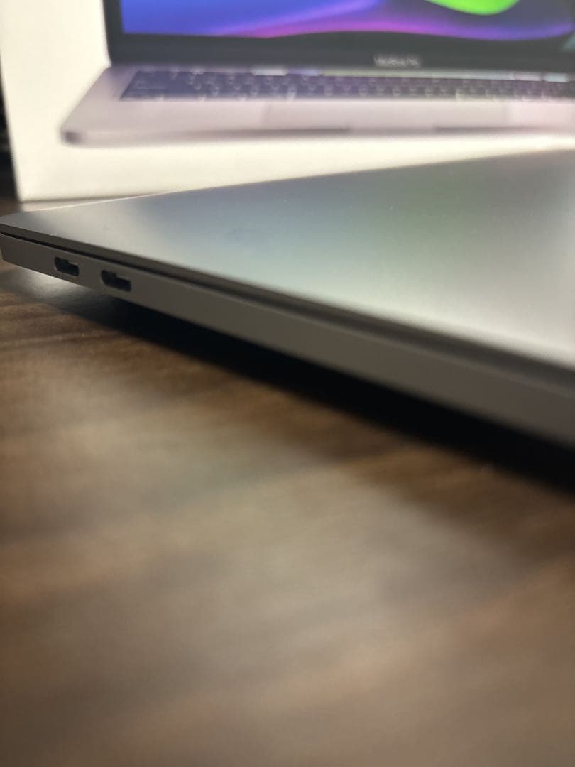 MacBook Pro M1チップ搭載 13インチ RAM16GBモデル