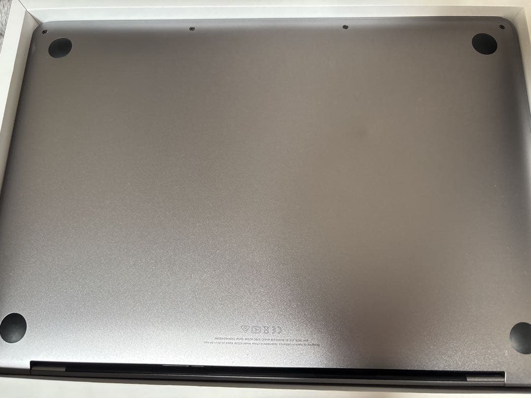 MacBook Pro M1チップ搭載 13インチ RAM16GBモデル