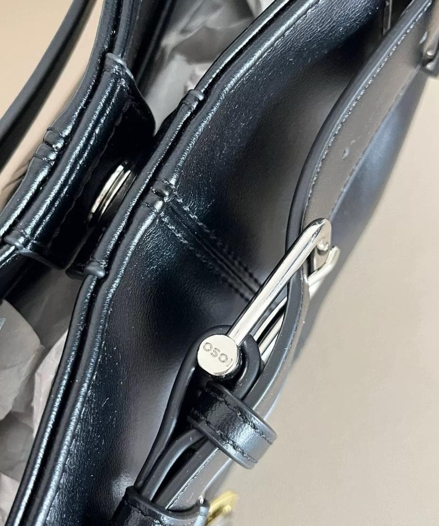 美品✨ OSOI SHOULDER BROCLE バッグ
