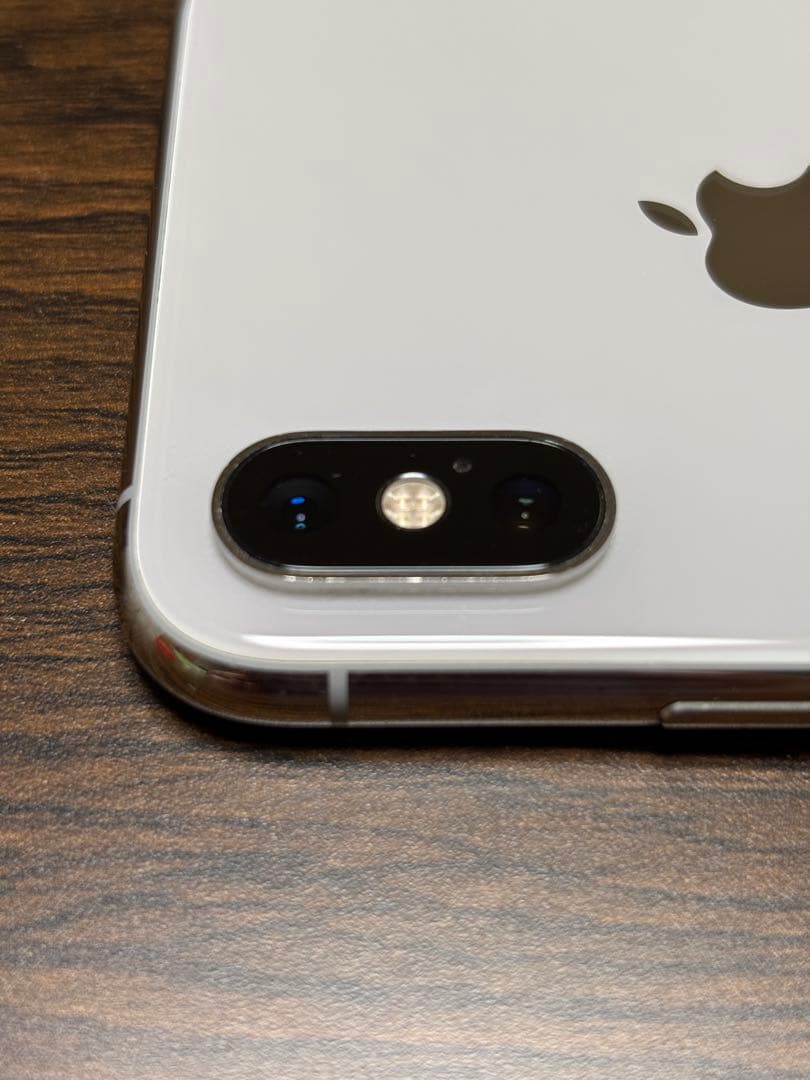 Apple iPhone Xs 64GB シルバー 美品 86％ SIMフリー