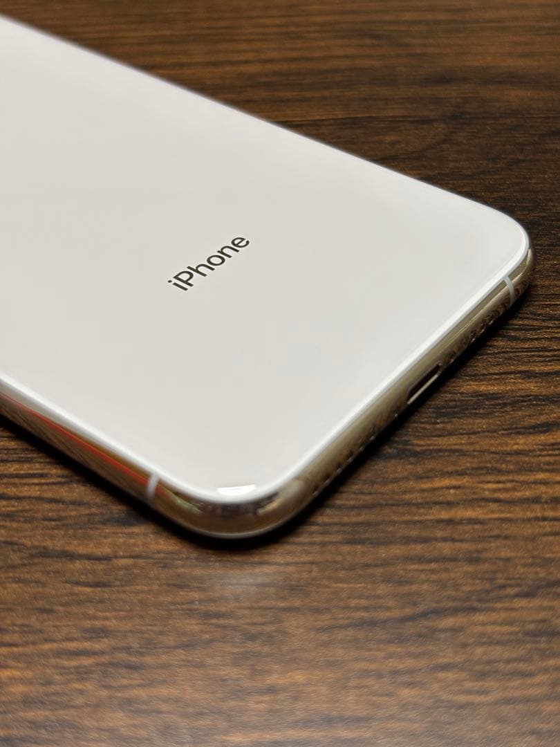 Apple iPhone Xs 64GB シルバー 美品 86％ SIMフリー
