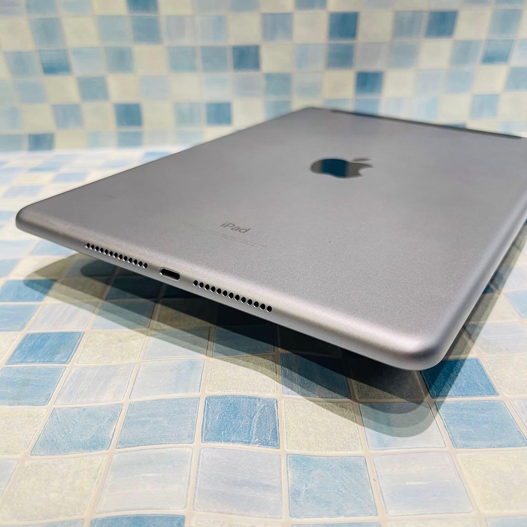 SIMフリー iPad 第5世代 本体 32GB スペースグレイ 電池良好