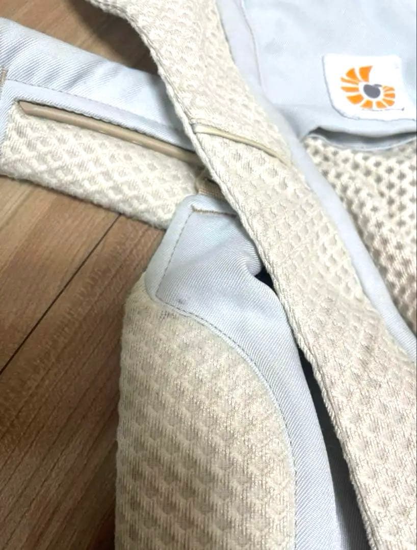 エルゴ　抱っこは紐　おんぶ紐　アイボリー　ベージュ