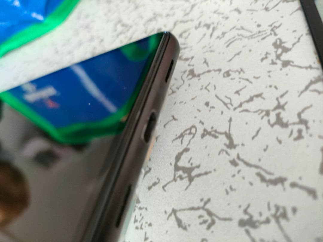 Google Pixel 6a シムフリー【カバー、フィルム付】