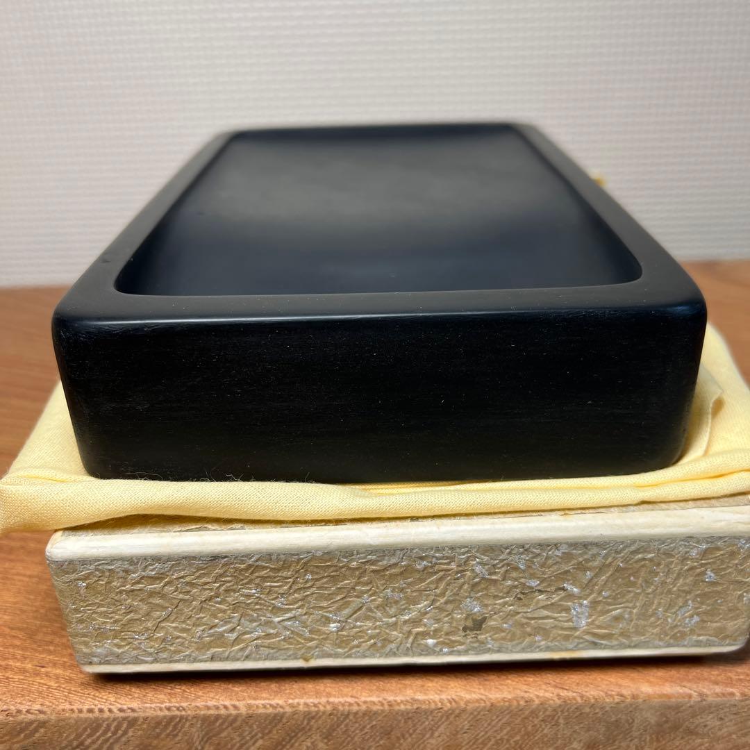⭕️LY r a⭕️新品美品　甲州銘石　雨畑　芳龍硯　芳龍閣鑑製　 小四六特殊