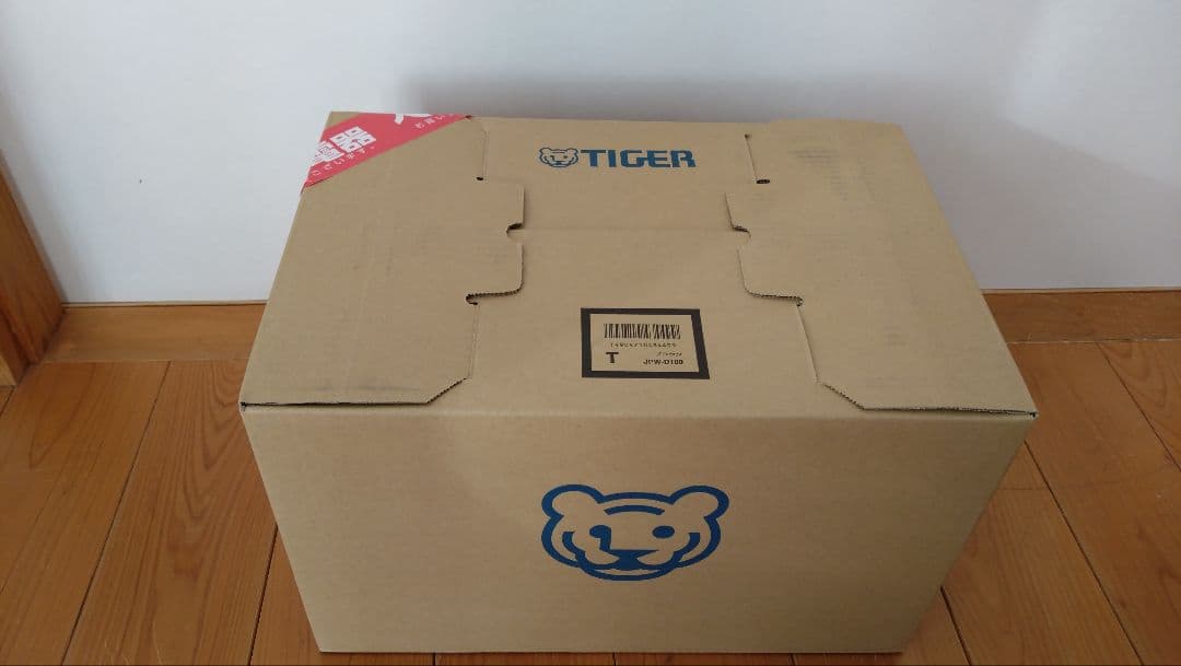 《新品・未使用》TIGER タイガーIH炊飯器5.5合 JPW-D100T