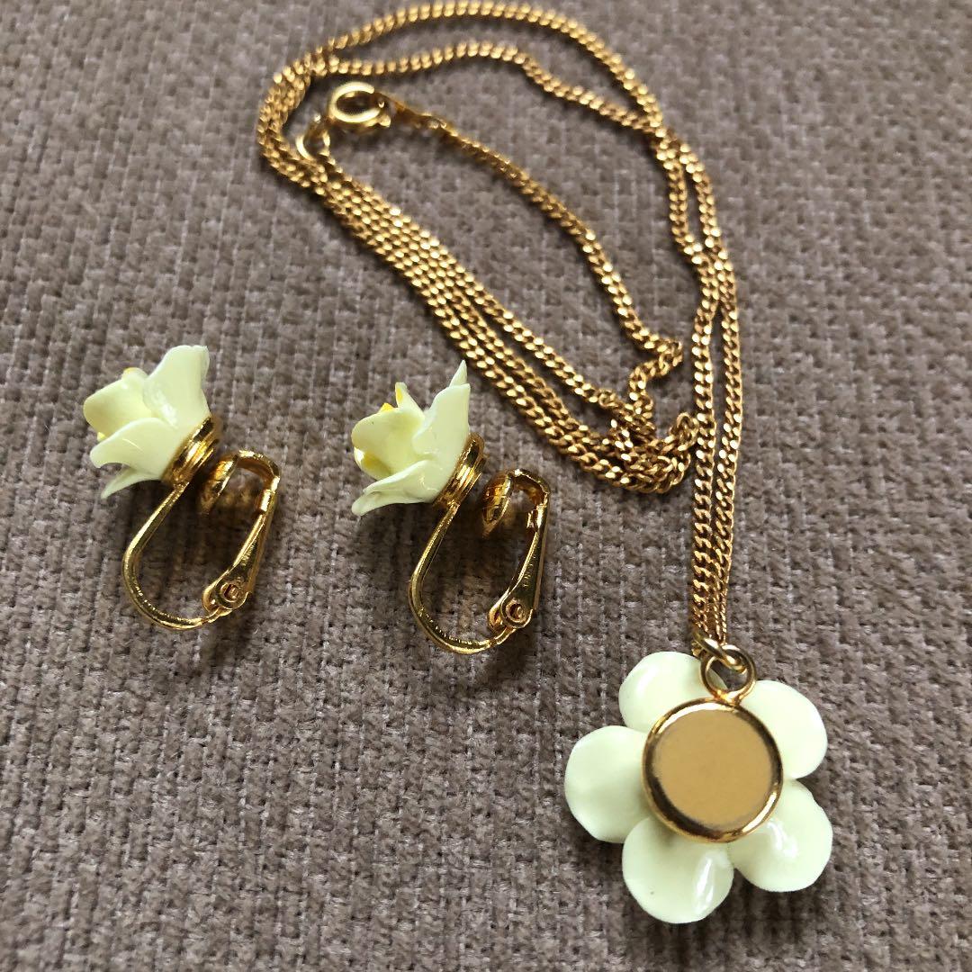 ビンテージ ロイヤルドルトン ネックレス イヤリング 花 モチーフ 蚤の市