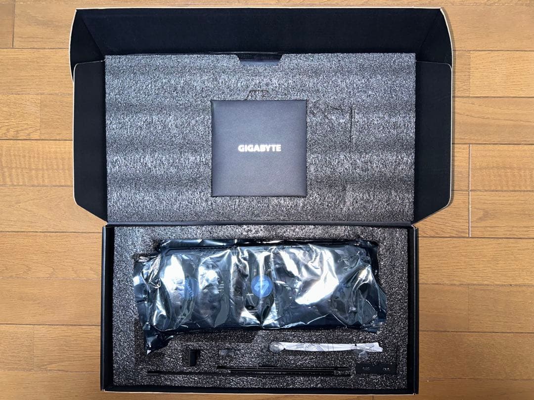 ⭐︎美品⭐︎ GIGABYTE RTX 5070 GAMING OC 12G