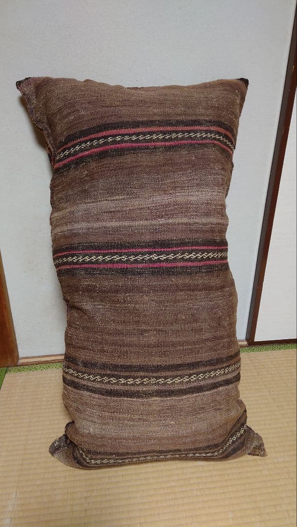 【フローレンスさん専用】アンティーク絨毯　バルーチ（袋状　クッション仕立て）