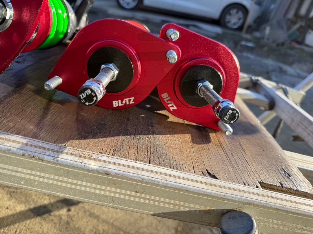 トヨタ86用 BLITZ ZZR車高調