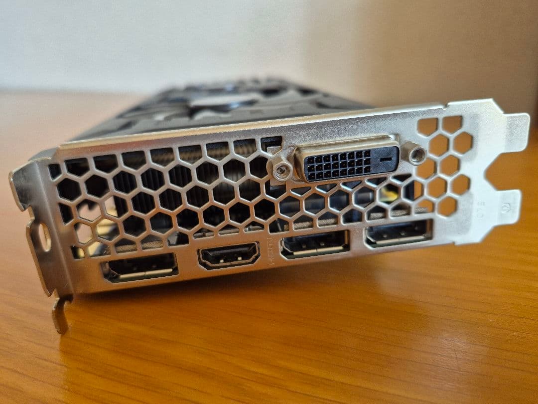 【動作確認済み】GTX 1070 Ti グラフィックボード