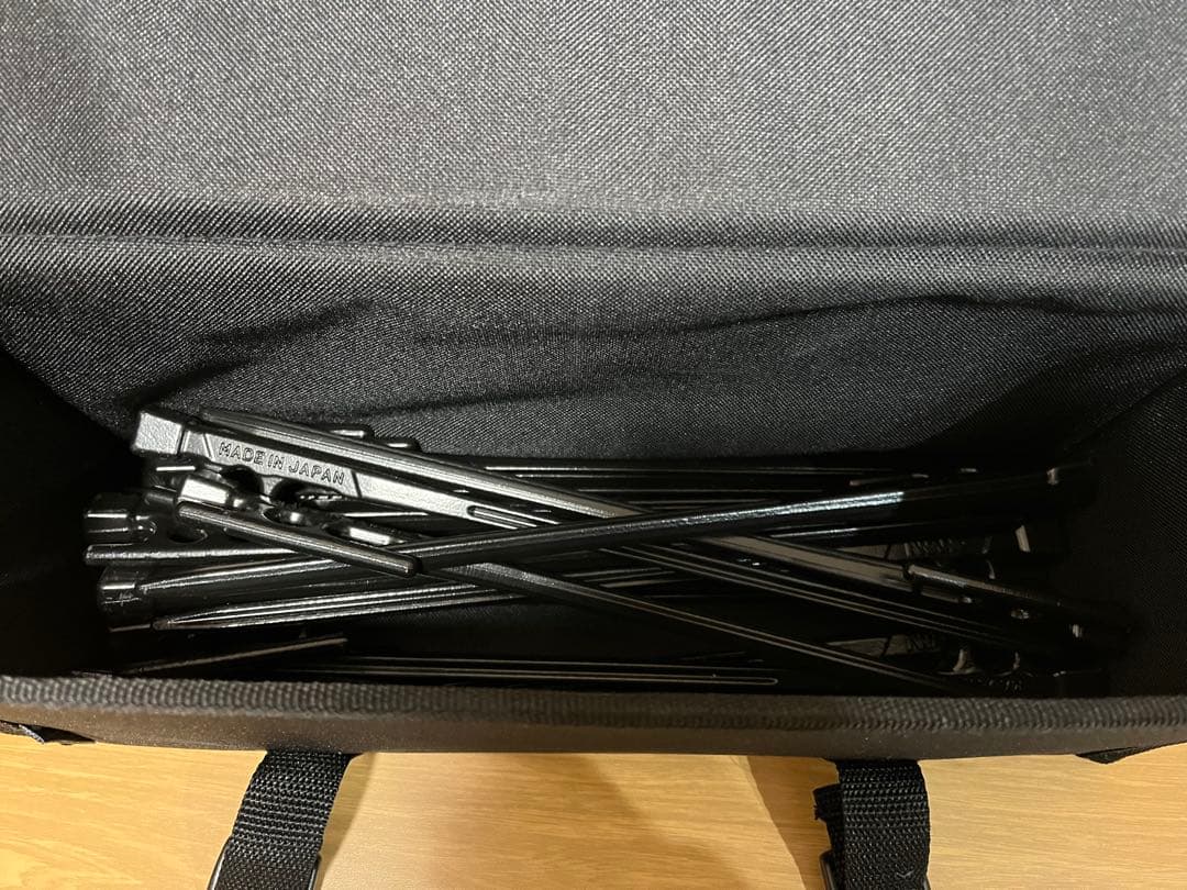 鍛造ペグIWANO 16本、金槌、ケース、折りたたみトング、火吹き棒セット