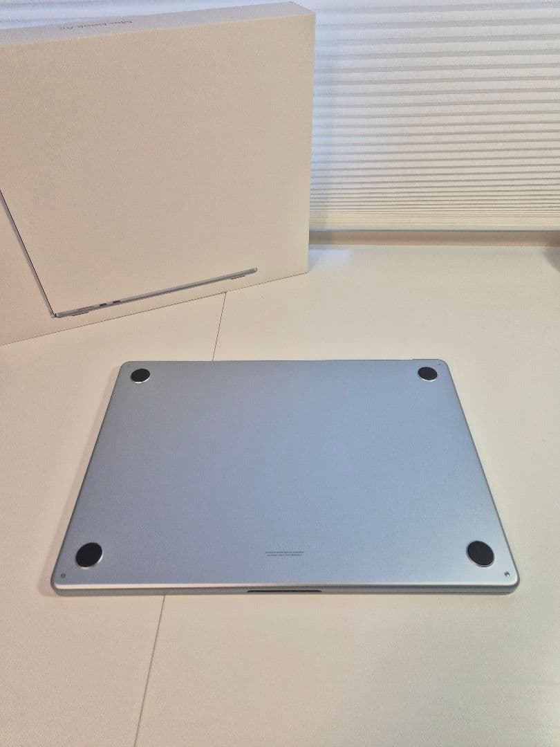 【美品】MacBook Air 15インチ M4 16GB スカイブルー